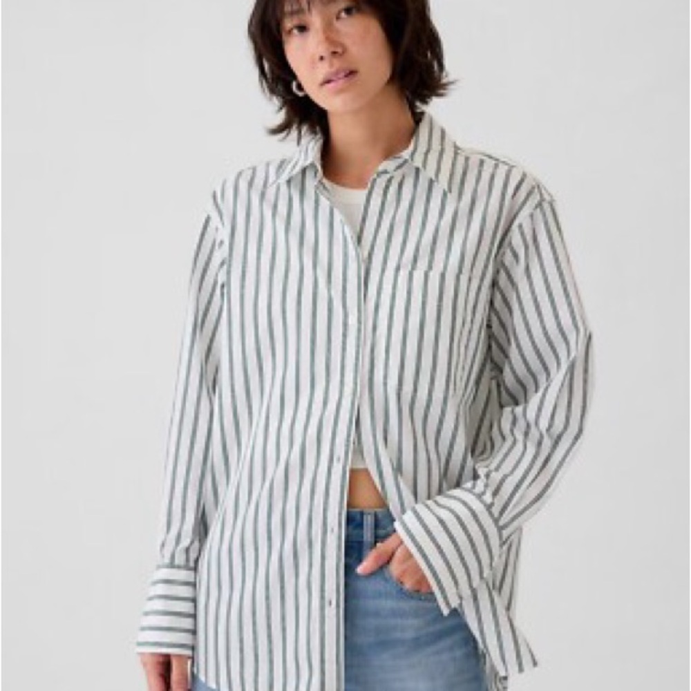 GAP “Big Shirt” organic cotton boyfriend shirt